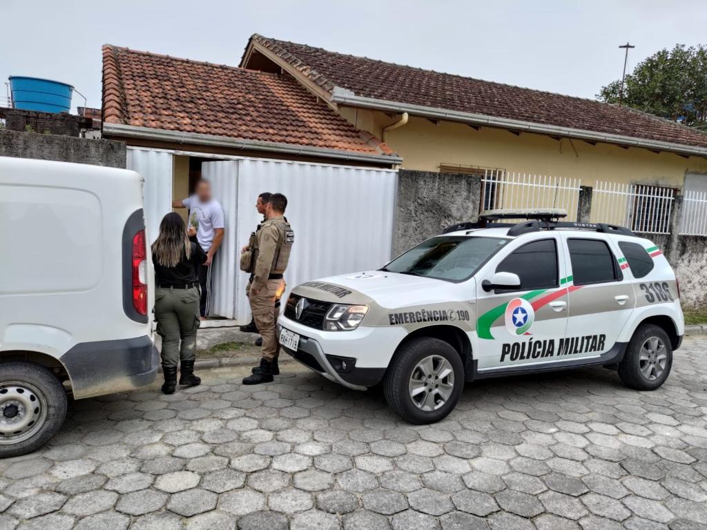 Vítima de maus tratos cão é resgatado tumor gigante no abdômen