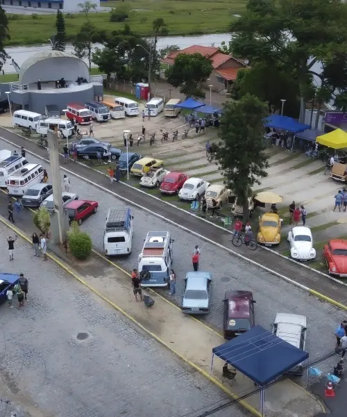  Encontro de carros  Antigos e Amigos