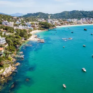 Bombinhas em festa: shows, surf e remo marcam aniversário da cidade